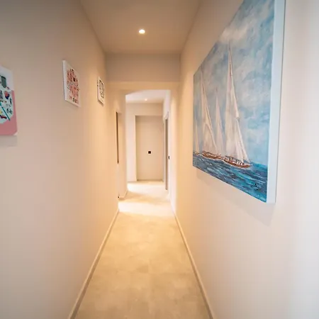 Vakantiehuis Royal House - Center - Sleeps 8